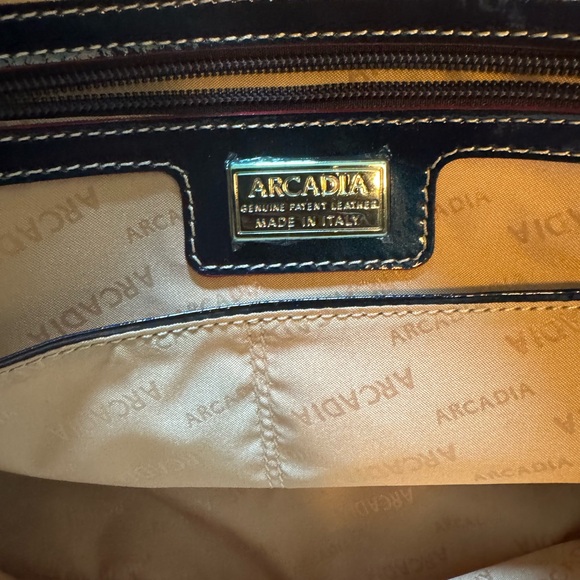 ARCADIA PATENT LEATHER LARGE SATCHEL HANDBAG PURSE - Navy/Tan Trim - Picture 12 of 16